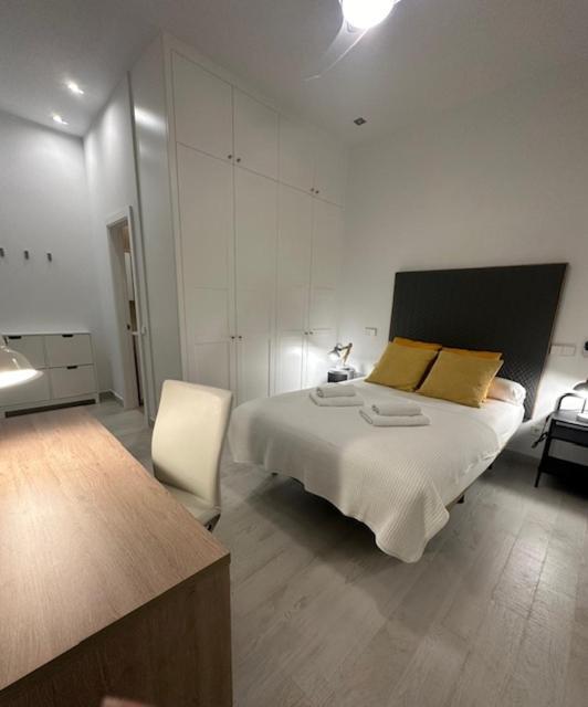 Ferienwohnung Casa De Huespedes Almirante Madrid Exterior foto