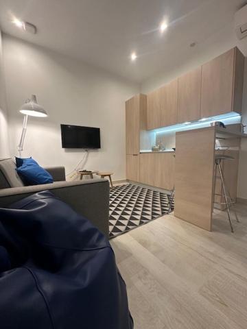 Ferienwohnung Casa De Huespedes Almirante Madrid Exterior foto